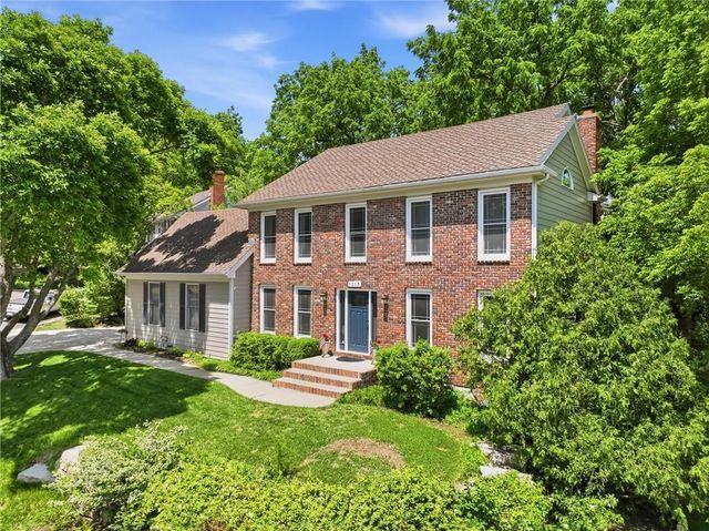 1117 Williamsburg Court, Lawrence, KS 66049