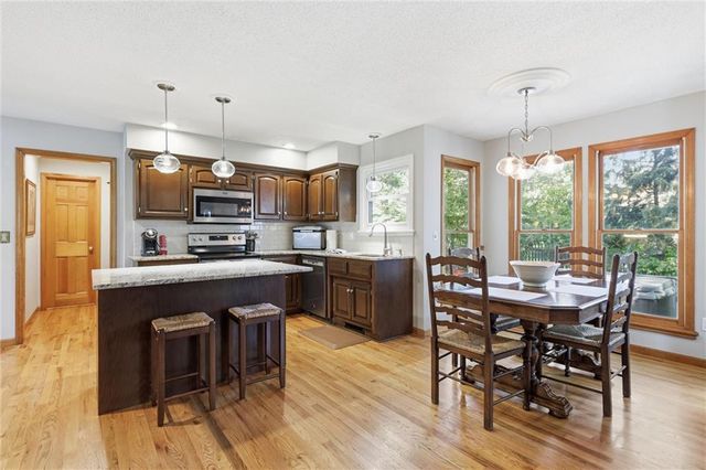 1117 Williamsburg Court, Lawrence, KS 66049