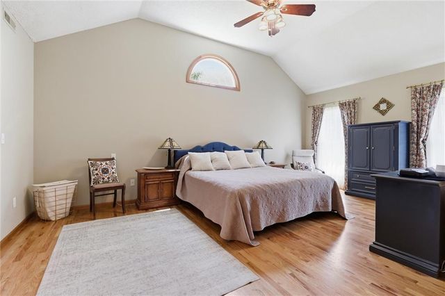 1117 Williamsburg Court, Lawrence, KS 66049