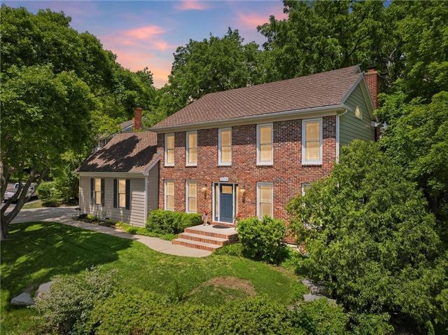 1117 Williamsburg Court, Lawrence, KS 66049
