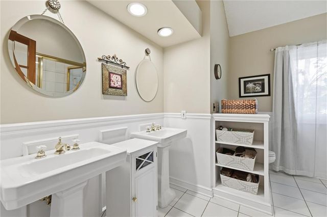 1117 Williamsburg Court, Lawrence, KS 66049