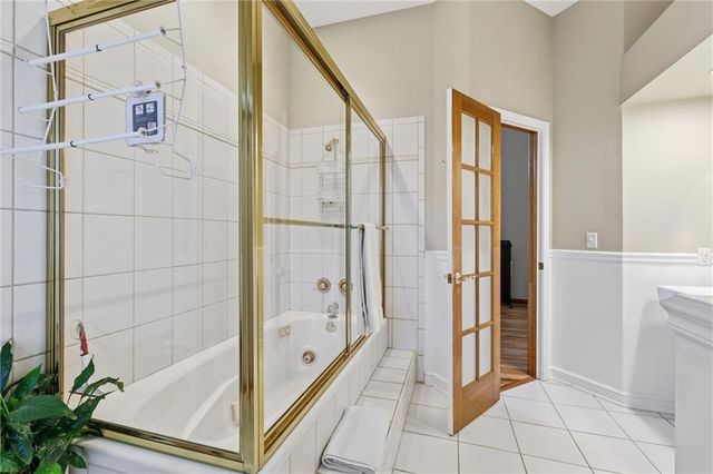1117 Williamsburg Court, Lawrence, KS 66049