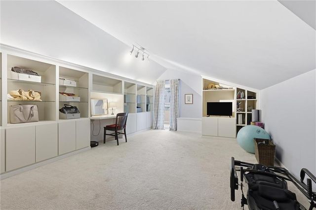 1117 Williamsburg Court, Lawrence, KS 66049