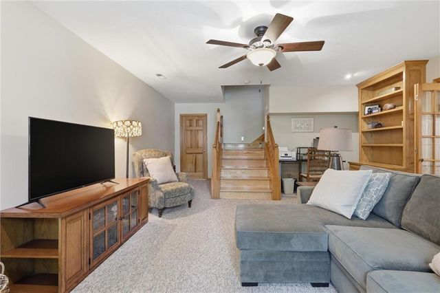 1117 Williamsburg Court, Lawrence, KS 66049