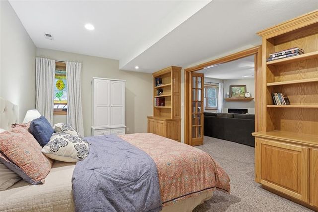 1117 Williamsburg Court, Lawrence, KS 66049
