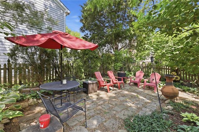 1117 Williamsburg Court, Lawrence, KS 66049