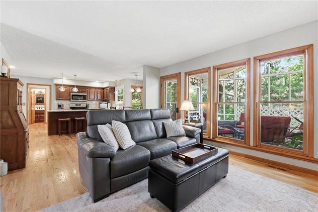 1117 Williamsburg Court, Lawrence, KS 66049