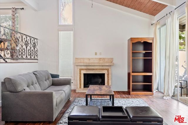 11848 Moorpark Street A, Studio City (los Angeles), CA 91604