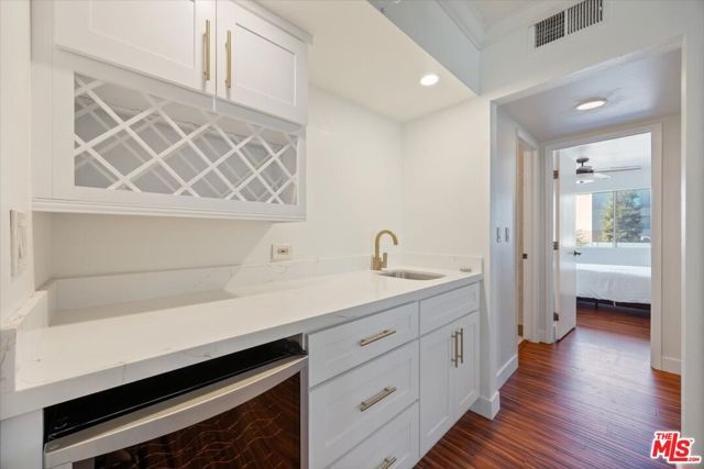 11848 Moorpark Street A, Studio City (los Angeles), CA 91604