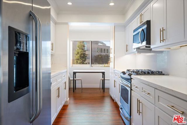 11848 Moorpark Street A, Studio City (los Angeles), CA 91604