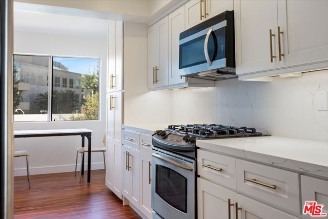 11848 Moorpark Street A, Studio City (los Angeles), CA 91604