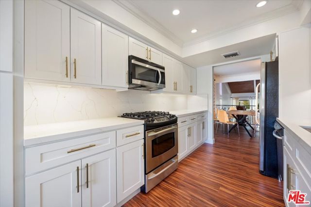 11848 Moorpark Street A, Studio City (los Angeles), CA 91604