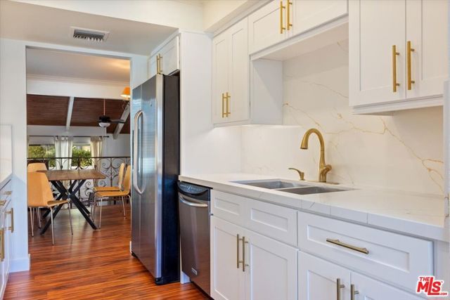 11848 Moorpark Street A, Studio City (los Angeles), CA 91604