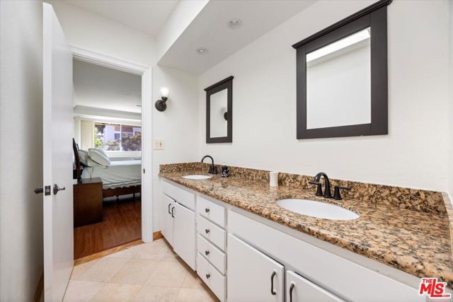 11848 Moorpark Street A, Studio City (los Angeles), CA 91604