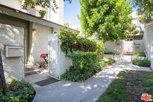 11848 Moorpark Street A, Studio City (los Angeles), CA 91604
