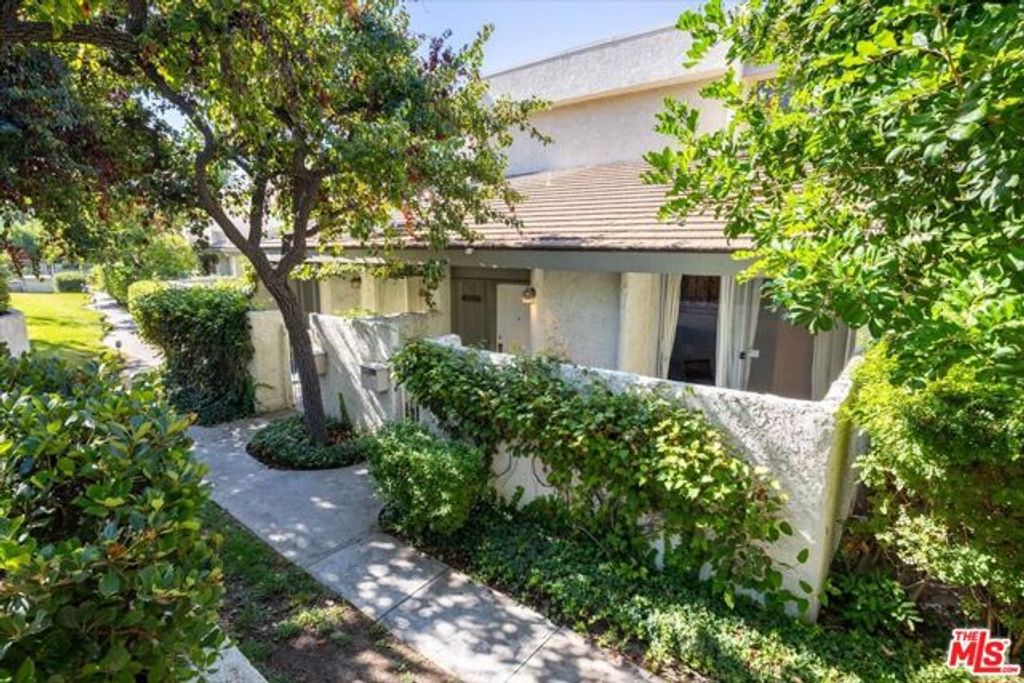 11848 Moorpark Street A, Studio City (los Angeles), CA 91604