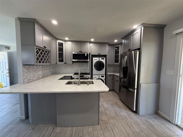 70 Roundhill Drive, Yonkers, NY 10710