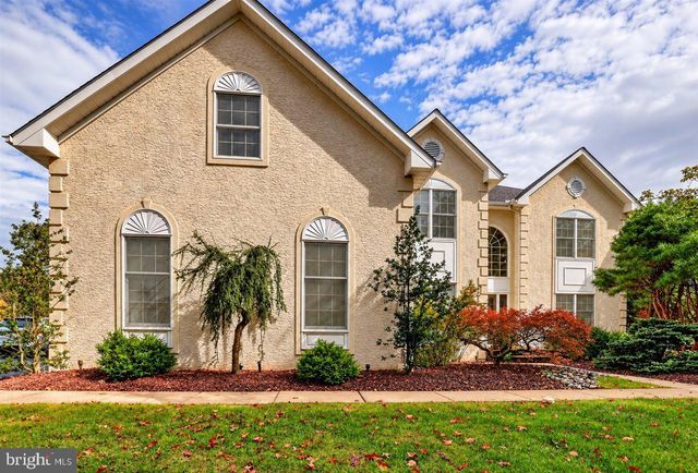 6 DOVER PL, Holland, PA 18966