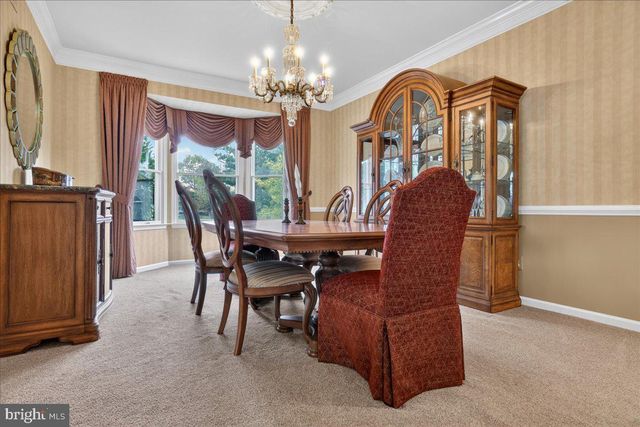 6 DOVER PL, Holland, PA 18966