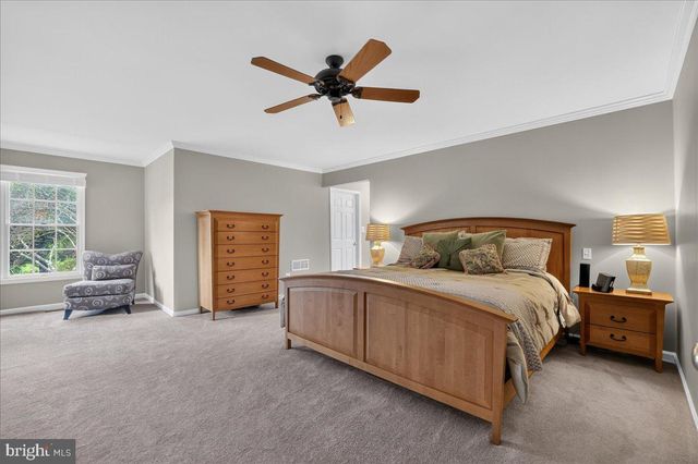 6 DOVER PL, Holland, PA 18966