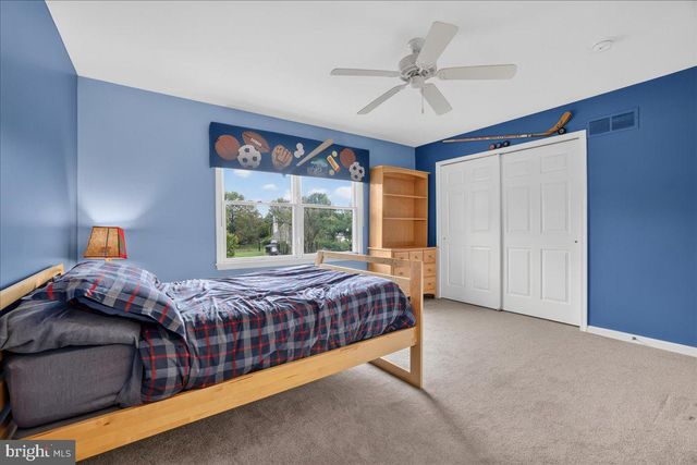 6 DOVER PL, Holland, PA 18966