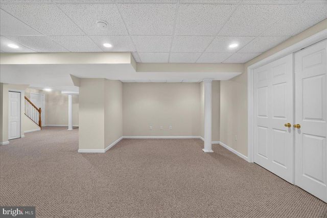 6 DOVER PL, Holland, PA 18966