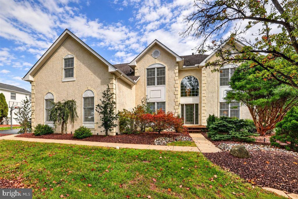 6 DOVER PL, HOLLAND, PA 18966 — exterior