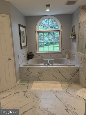 608 HOODS MILL RD, Woodbine, MD 21797