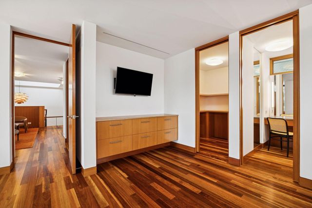 4855 E Lake Harriet Parkway, Minneapolis, MN 55419