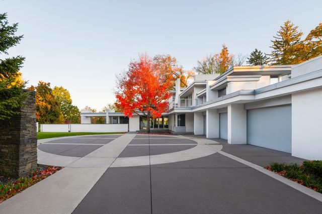 4855 E Lake Harriet Parkway, Minneapolis, MN 55419