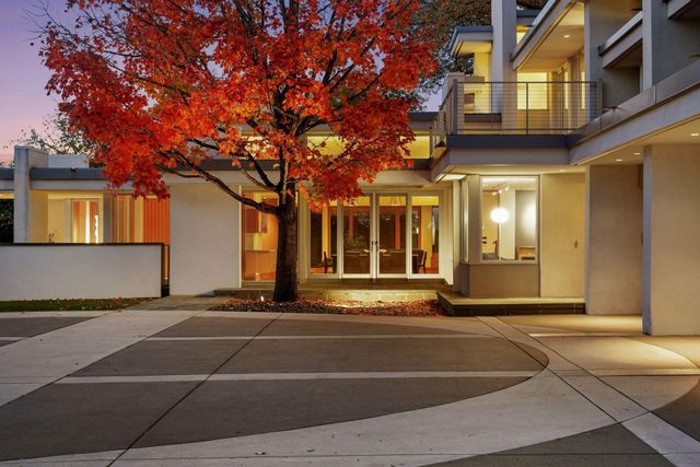 4855 E Lake Harriet Parkway, Minneapolis, MN 55419