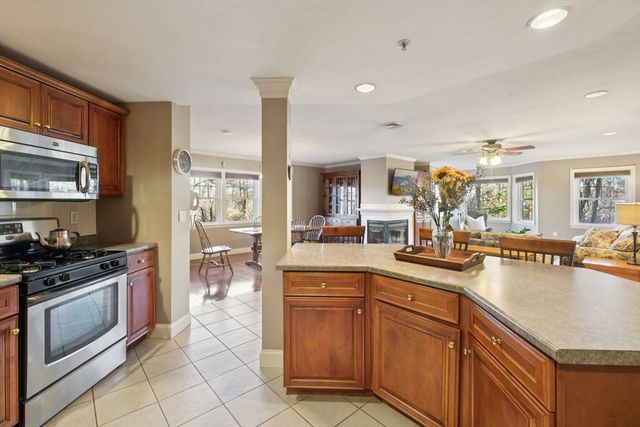 6 Technology Dr 116, Chelmsford, MA 01863