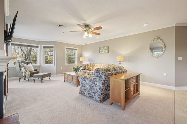 6 Technology Dr 116, Chelmsford, MA 01863