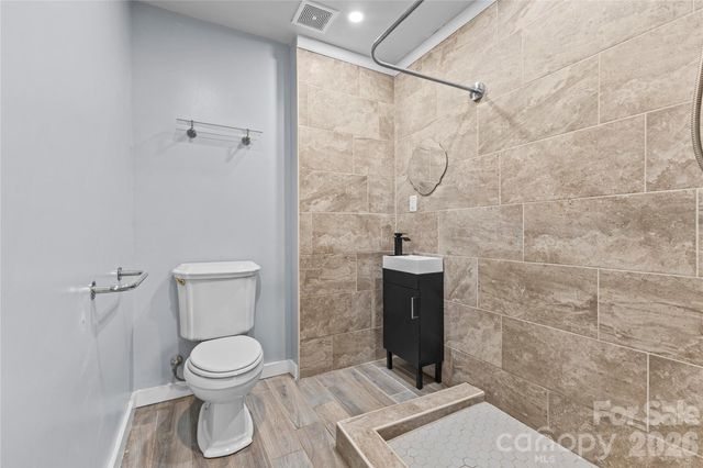 117 Robinson Avenue, Matthews, NC 28104