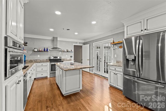 117 Robinson Avenue, Matthews, NC 28104