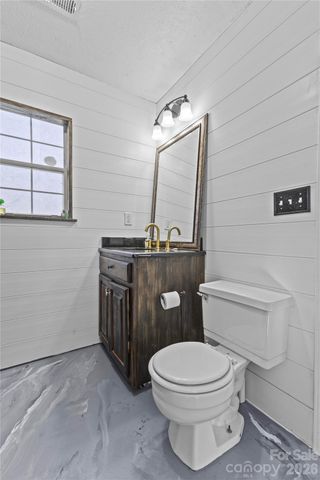 117 Robinson Avenue, Matthews, NC 28104