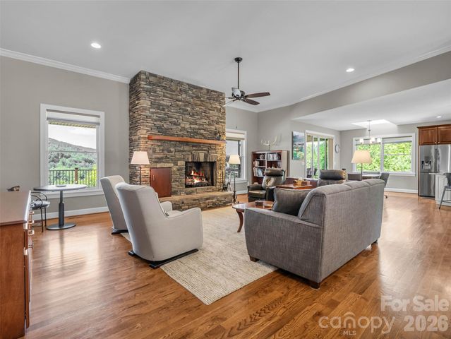 930 Big Raven Lane, Saluda, NC 28773
