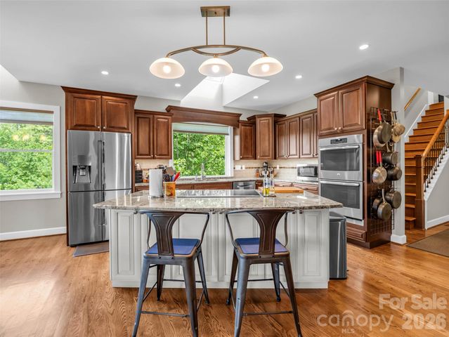 930 Big Raven Lane, Saluda, NC 28773