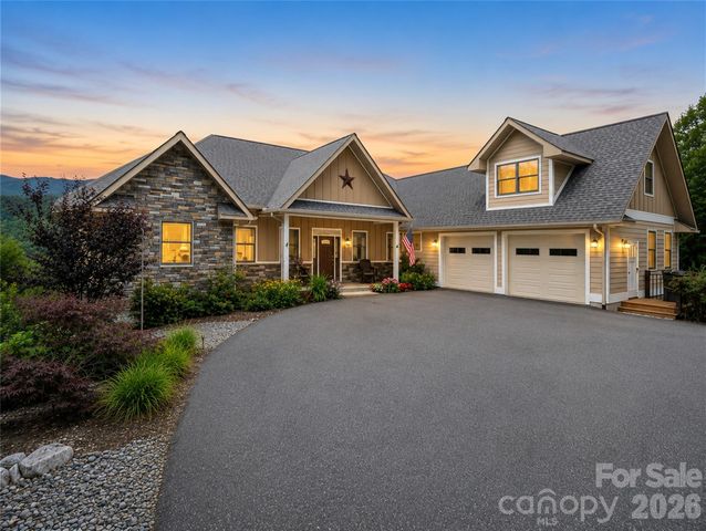 930 Big Raven Lane, Saluda, NC 28773