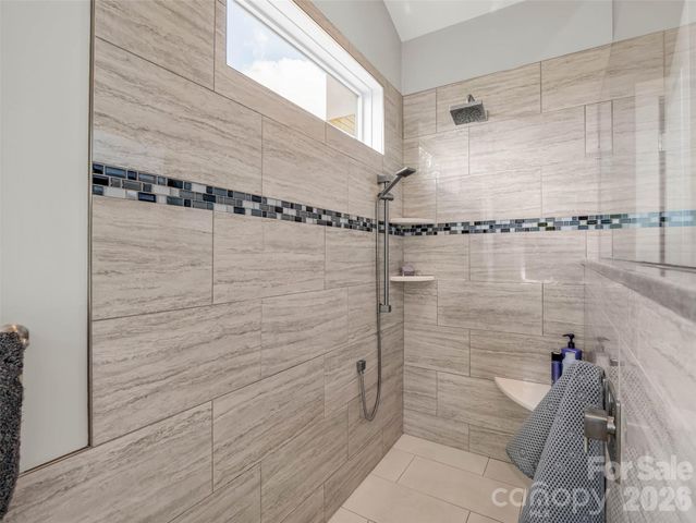 930 Big Raven Lane, Saluda, NC 28773