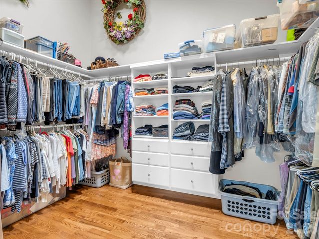 930 Big Raven Lane, Saluda, NC 28773
