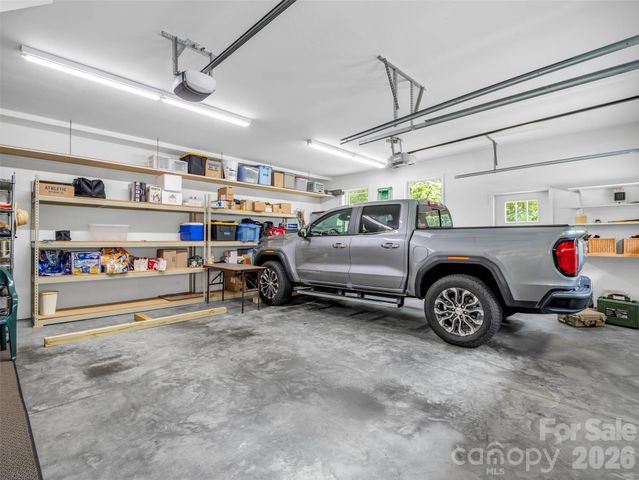 930 Big Raven Lane, Saluda, NC 28773