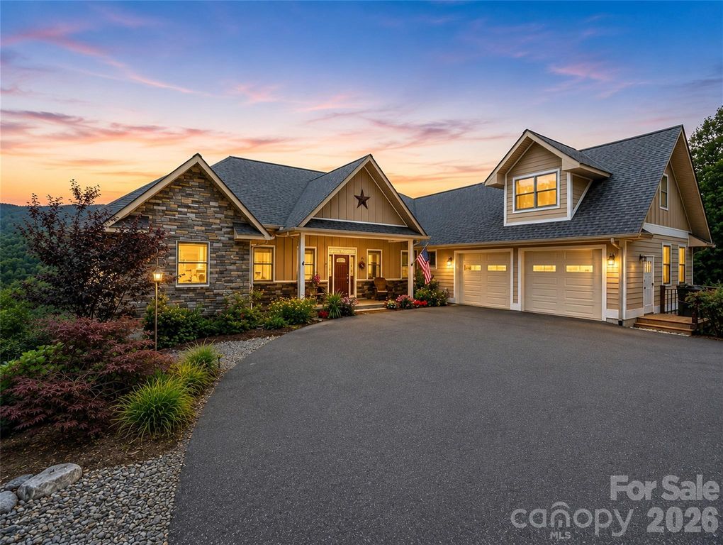 930 Big Raven Lane, Saluda, NC 28773