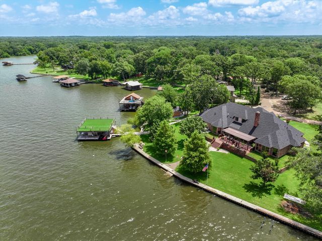 106 Lynne Circle, Mabank, TX 75156