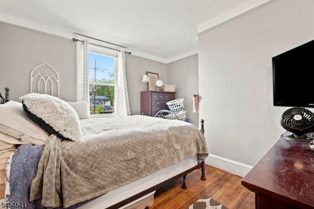 260 W Franklin St, Bound Brook Boro, NJ 08805