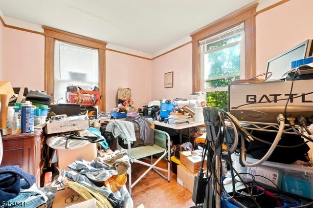260 W Franklin St, Bound Brook Boro, NJ 08805