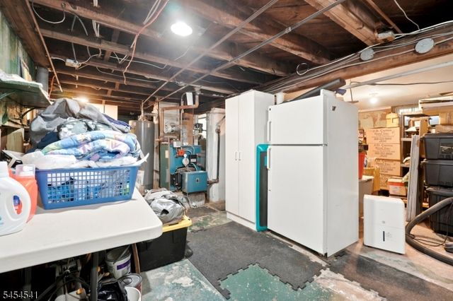 260 W Franklin St, Bound Brook Boro, NJ 08805
