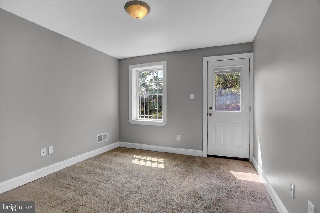 1115 SARGEANT ST, Baltimore, MD 21223