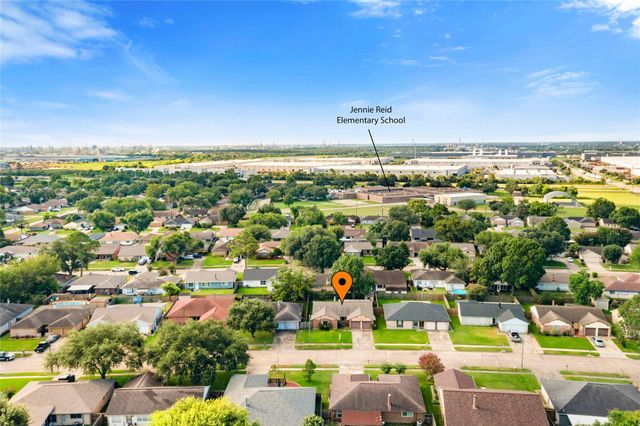 9910 Rustic Rock Road, La Porte, TX 77571