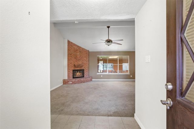 9910 Rustic Rock Road, La Porte, TX 77571